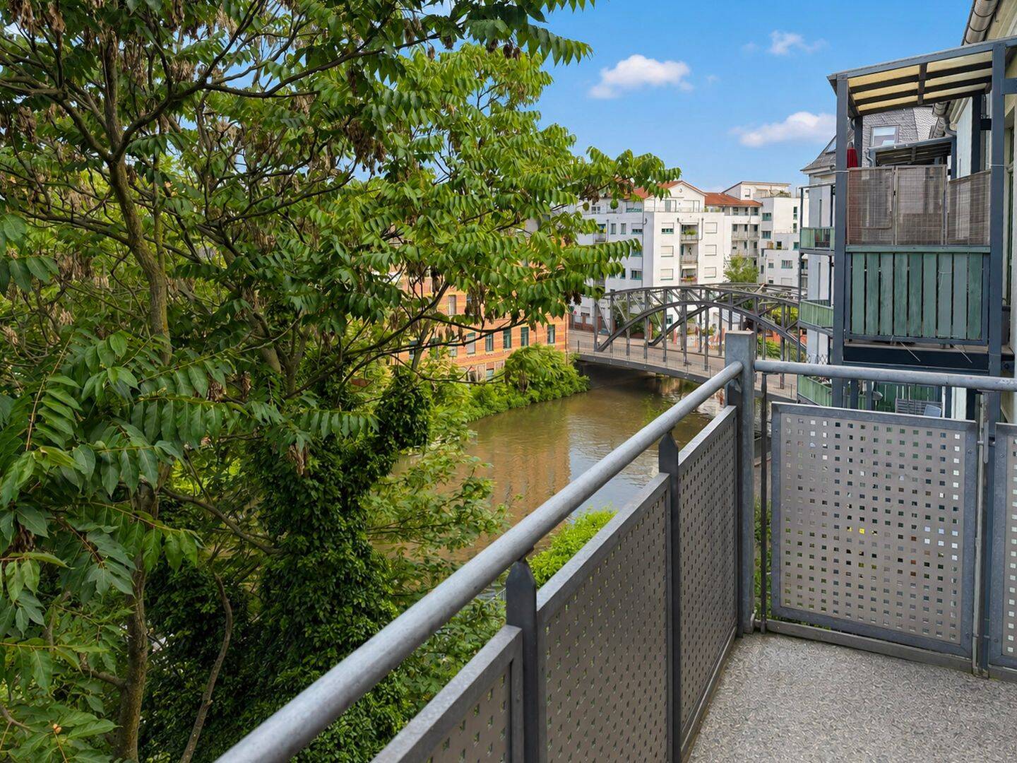 Über den Dächern Schleußigs | Dachterrasse und Balkon mit Blick auf die Weiße Elster | Einbauküche – Leipzig – Vorschaubild 2