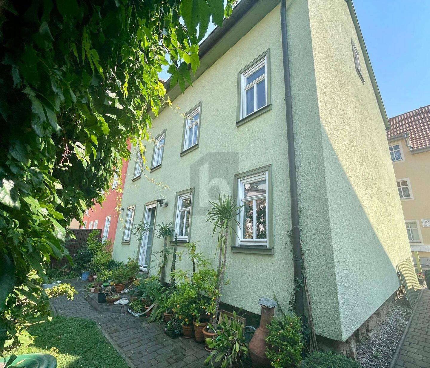 TOP E-WERTE, SEHR GEPFLEGT, ZENTRALE LAGE