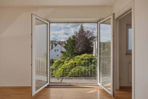 Charmantes 2-Familienhaus mit großem Garten und viel Potenzial in Stuttgart-Sillenbuch – 70619 Stuttgart – Vorschaubild 2