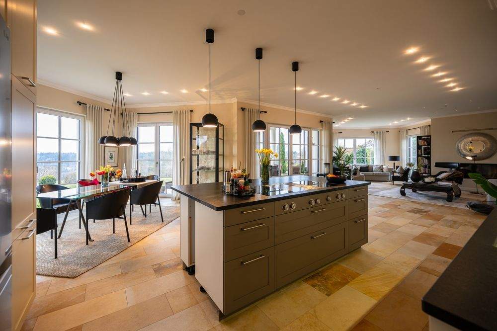 Verkauft! Luxuriöse Architektenvilla mit herrlichem Blick in Passau-Salzweg! – Salzweg – Vorschaubild 2
