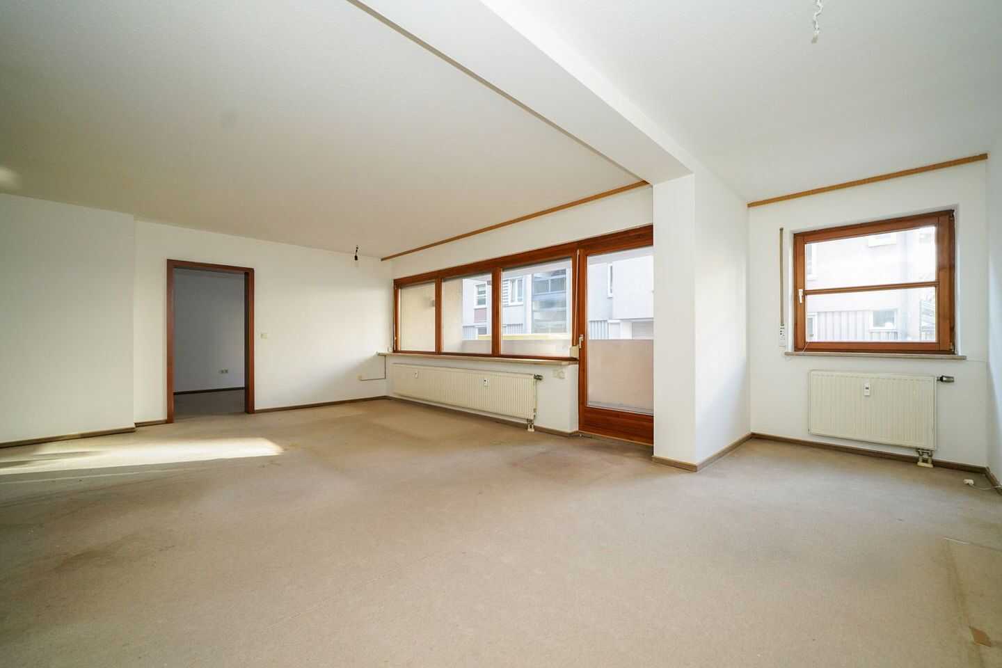 Knapp 40 m² Wohnbereich - 12 Min. ins Zentrum – Nürnberg – Vorschaubild 2