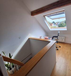 Sanierte teilmöblierte Maisonette-Wohnung mit 3 Zimmern, Garten und Stellplatz inklusive – 63069 Offenbach am Main – Vorschaubild 3