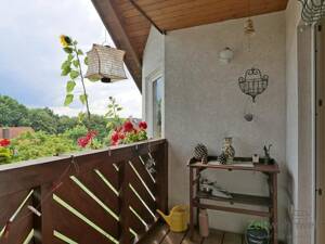 (EF0526_M) Dresden: Coschütz/Gittersee, urgemütliche kleine Wohnung mit Balkon in einem kleinen Wohnhaus mit Garten – 1189 Dresden – Vorschaubild 3