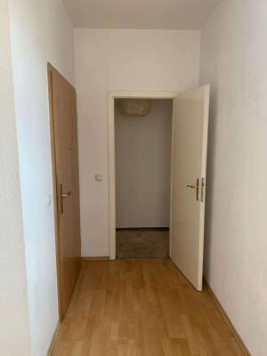 Dachgeschoss mit ruhiger Terrasse in den Innenhof – Röntgenstraße 1, 99085 Erfurt – Vorschaubild 5