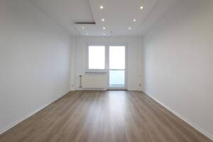 Frisch renovierte 3 Zimmer mit Balkon und ebenerdiger Dusche * Aufzug * Stellplatz möglich! – 4207 Leipzig – Vorschaubild 3