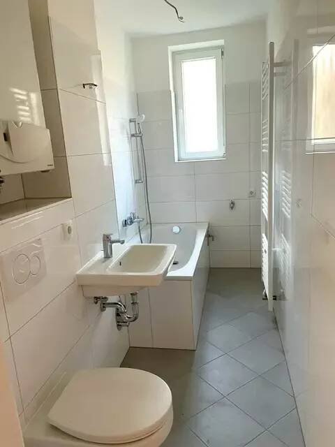Hochwertig renovierte Altbauwohnung mit Balkon – Braunschweig – Vorschaubild 9