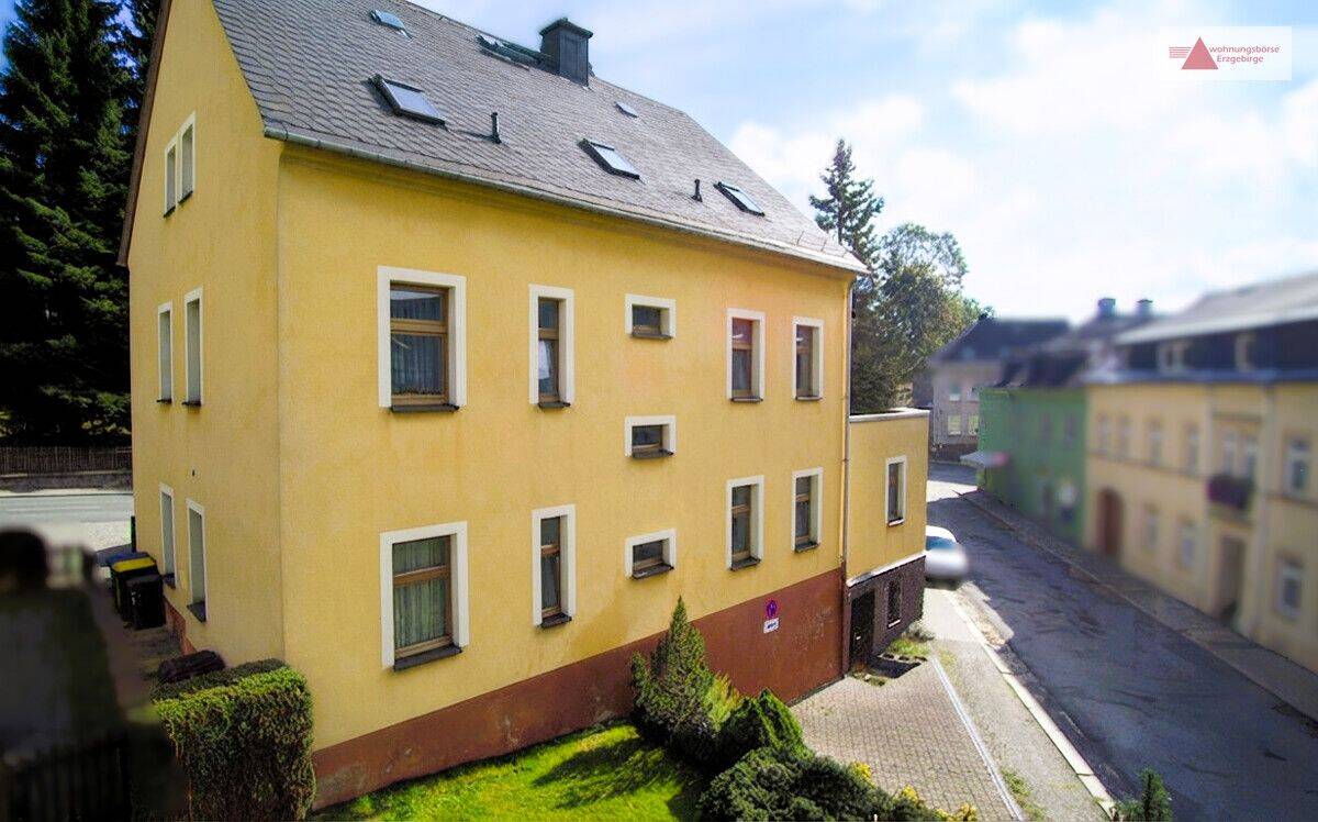 Wohn- und Geschäftshaus in Geyer: 282 m² vermietbare Fläche, 4 freie Wohnungen, Gewerbe vermietet