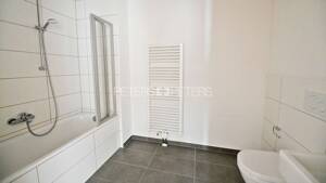 + Großzügige 2-Zimmer-Wohnung mit eigenem Eingang und Terrasse + – 22045 Hamburg – Vorschaubild 7