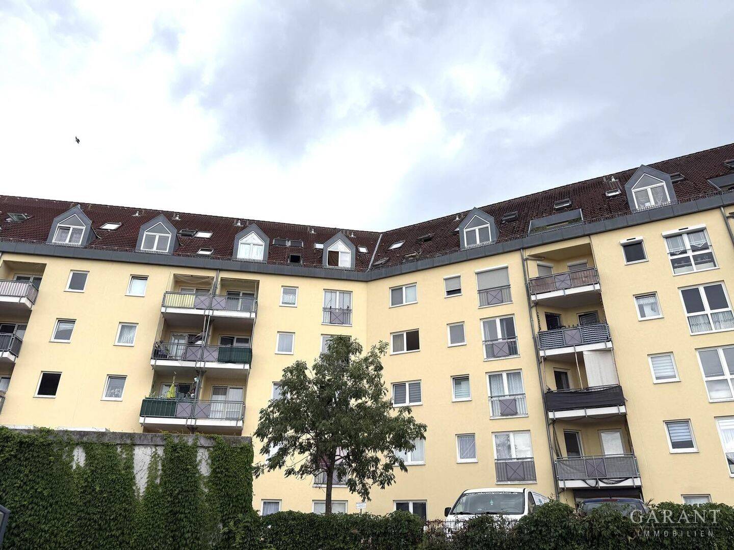 Attraktive 2-Zimmer-Wohnung in Fürth: Erstklassige Lage, gepflegt & bezugsfrei zum Jahresende! – Fürth – Vorschaubild 2