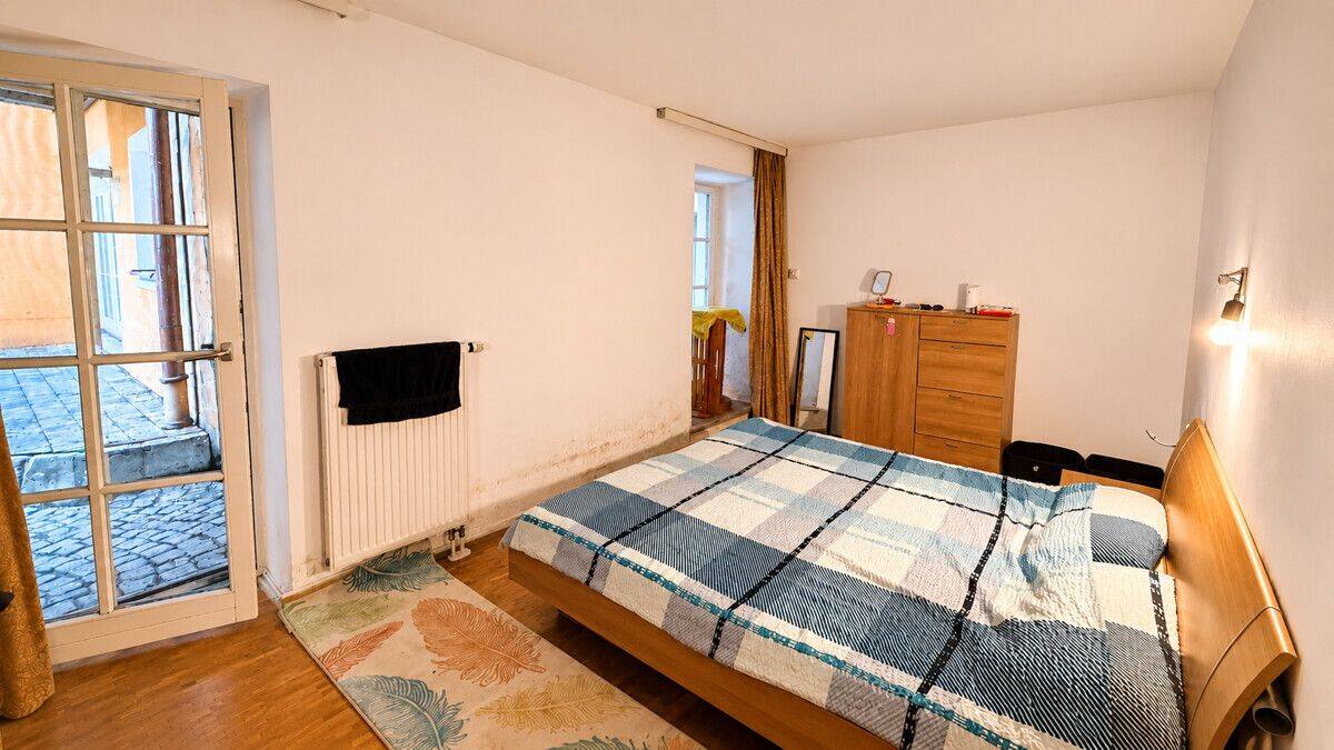 Vermietete 2-Zimmer-Wohnung mit Innenhofterrasse in bester Regensburger Altstadtlage – Regensburg – Vorschaubild 7