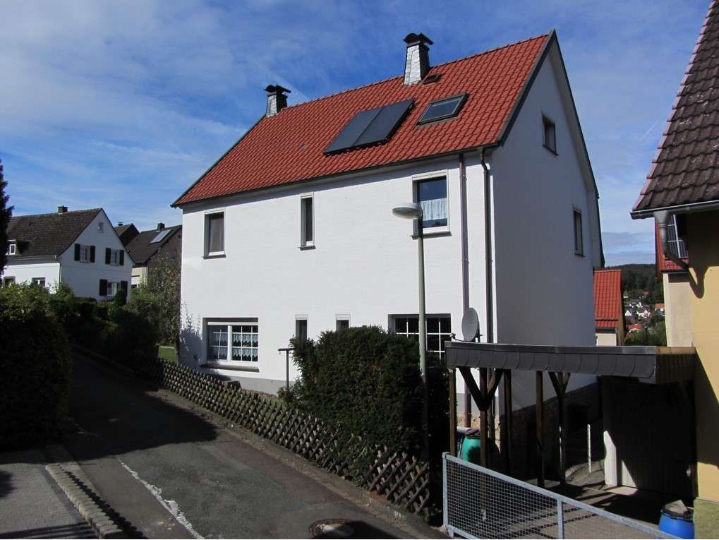 Geräumiges Einfamilienhaus mit kleinem Garten in Marsberg – Marsberg – Vorschaubild 3