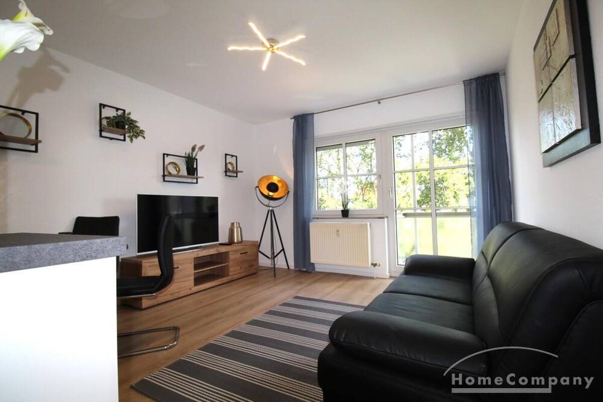 25931 HomeCompany Dresden Möbliert/Furnished 2-Zimmer Wohnung mit Balkon / Terrasse in Dresden-Seidnitz/Dobritz max. 2 Personen – 1277 Dresden – Bild 1 von 9