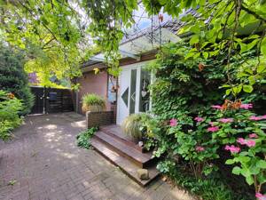 Gepfl. 3-Zi. Maisonette-Wohnung (2 Einheiten) mit Kamin, Balkon, Garten, Stellpl. in HL-St. Gertrud – 23566 Lübeck – Vorschaubild 3