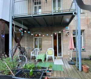 Altbau-Charme trifft Moderne - Erdgeschosswohnung mit ruhiger Terrasse im Herzen von Fürth
