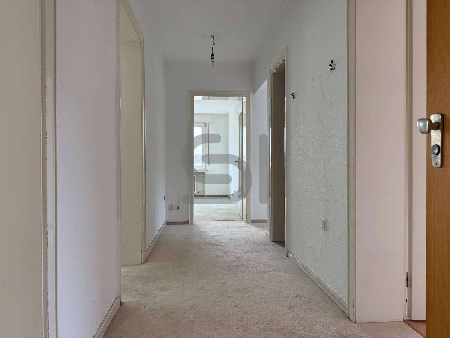 Großzügige Erdgeschosswohnung mit viel Potenzial für Ihre kreativen Wohnideen – Lippstadt – Vorschaubild 2