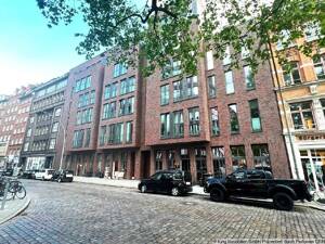 **HH-Altstadt * Hammaburg-Platz * Exklusive 4-Zimmer-Wohnung * ca. 140 m² * Frei lieferbar