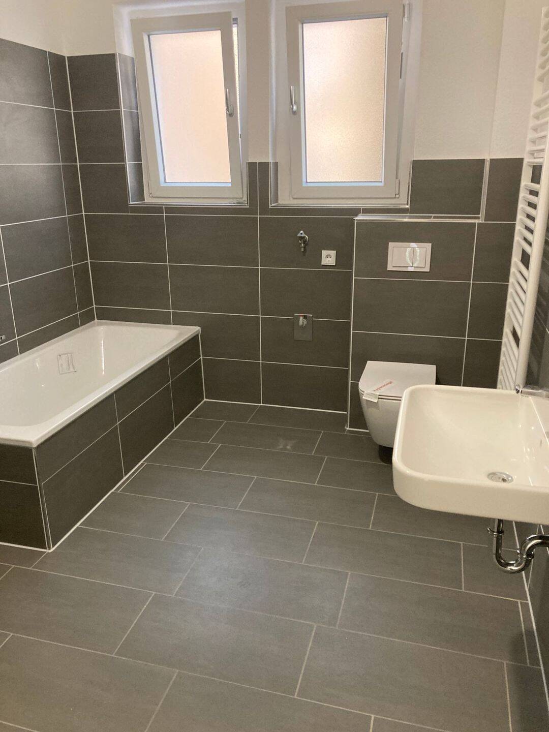 ** Modernisierte 3-Zi-Whg mit Balkon und Loggia in ruhiger, zentraler Lage von Essen-Frohnhausen **