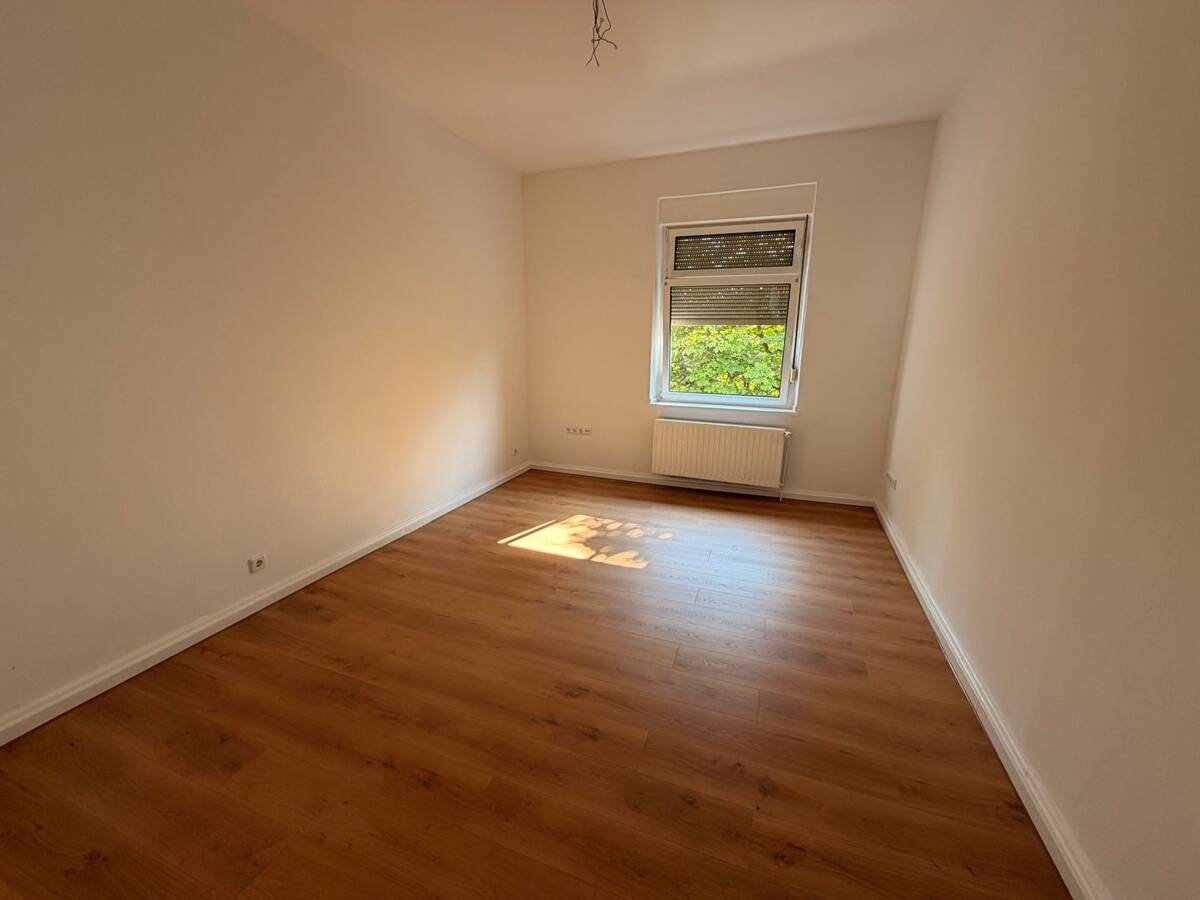Große Familienwohnung mit 6 Zimmern - frisch renoviert – 45276 Essen – Bild 1 von 9