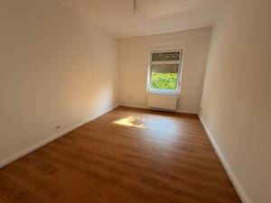 Große Familienwohnung mit 6 Zimmern - frisch renoviert