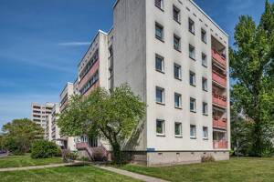 3-Zimmer-Wohnung mit Balkon in zentraler Lage – 1307 Dresden – Vorschaubild 1