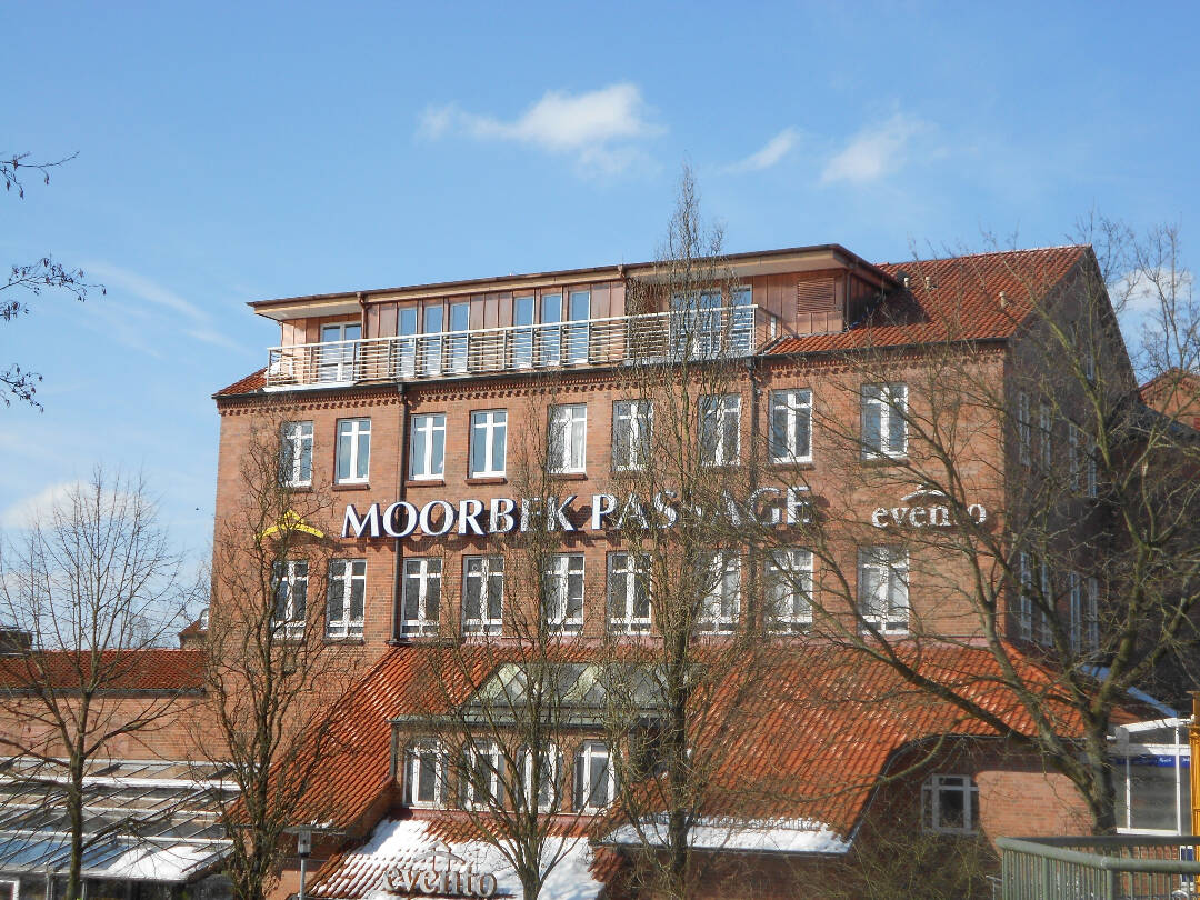 Moderne 1-Zimmer-Wohnung über den Dächern von Norderstedt-Mitte