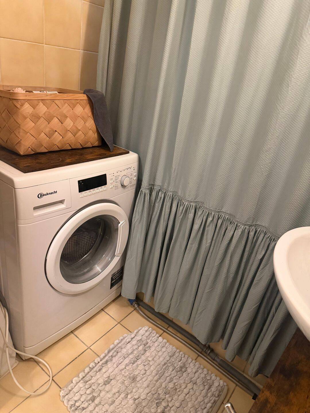 Klassische 1 Zimmer Wohnung mit Balkon im Herzen von Haidhausen! – München – Vorschaubild 6
