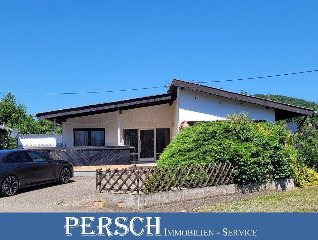 Familienfreundliches Haus mit schönem Garten!!! – Namborn – Bild 1 von 9