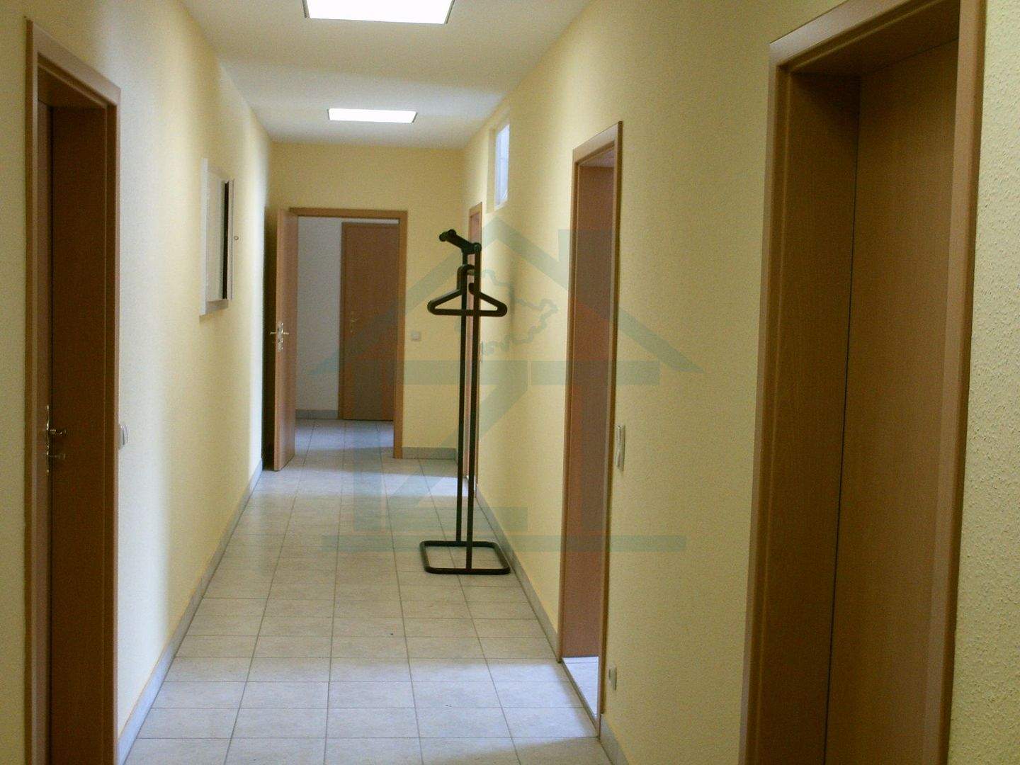 Vollvermietet! Großes Mehrfamilienhaus - 2008 saniert - mit Einfamilienhaus und guter Anbindung – Sankt Gangloff – Vorschaubild 5
