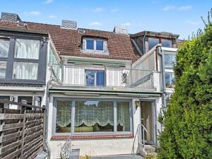 Sanierungsbedürftiges Reihenmittelhaus mit zwei Vollgeschossen und Garage im beliebten Kiel-Wik – 24106 Kiel – Vorschaubild 2