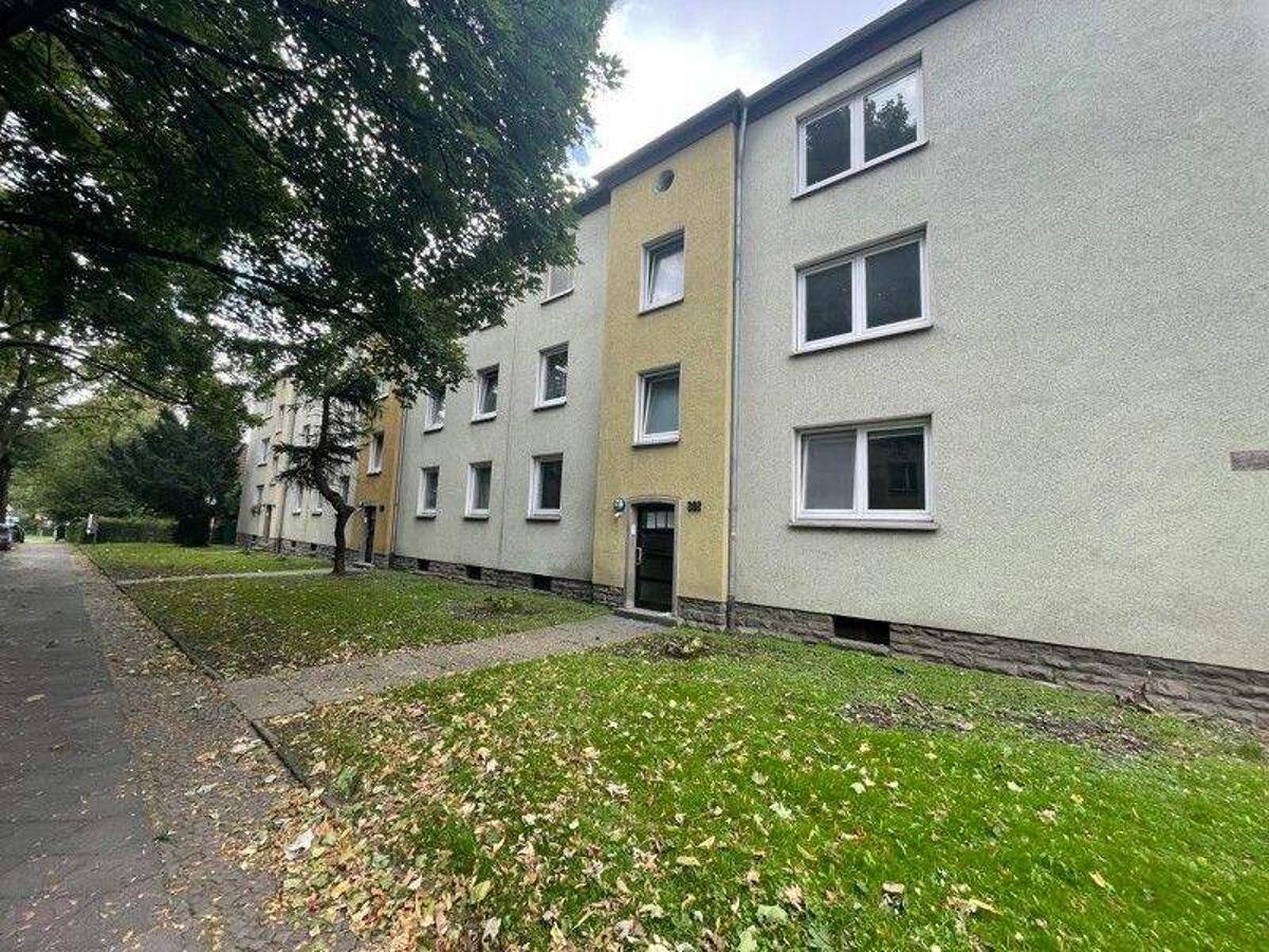 3-Zimmer-Wohnung für Paare und kleine Familien – 44809 Bochum – Bild 1 von 9