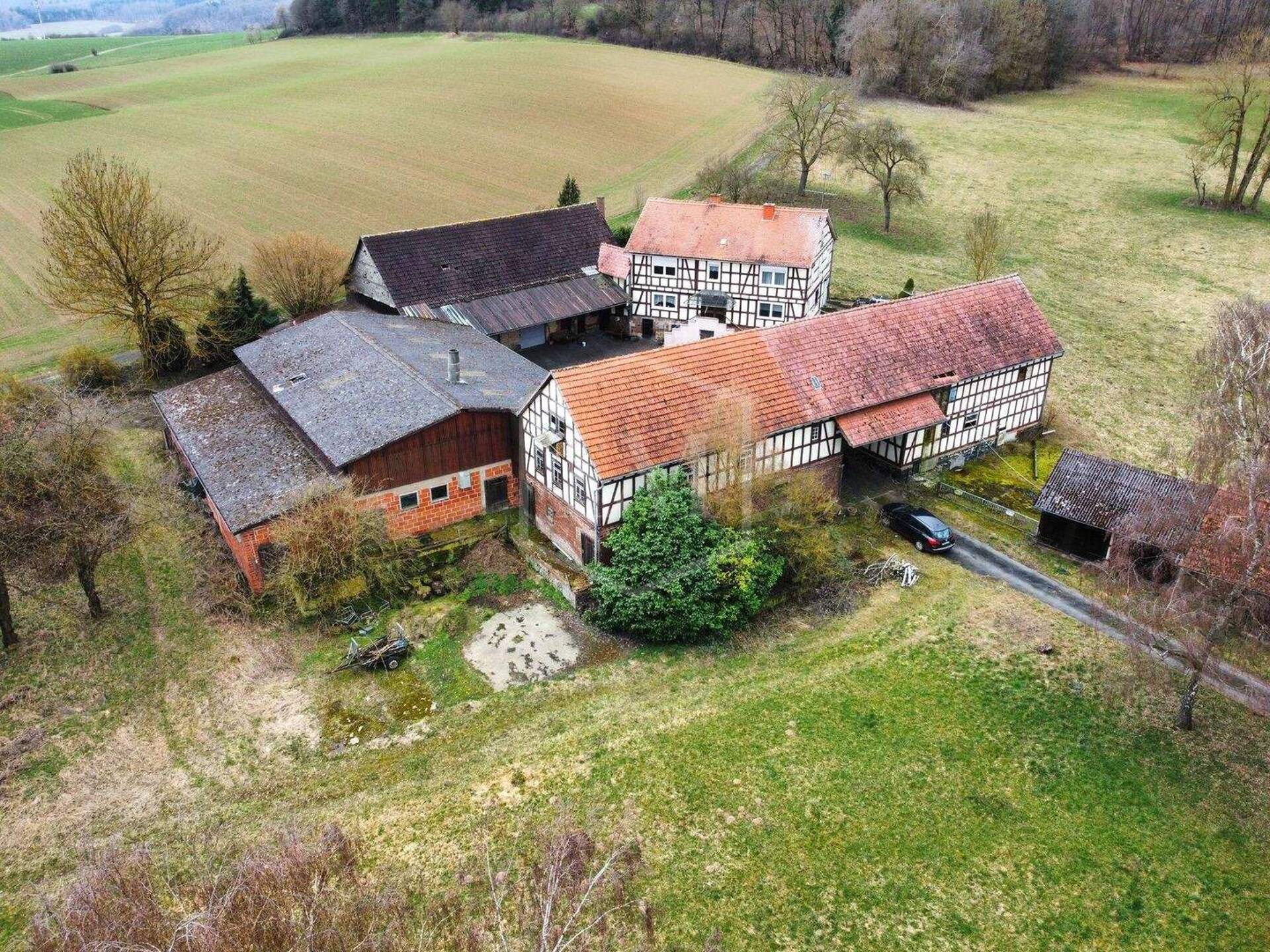 Bauernhaus in 35102 Lohra mit 270 m² kaufen