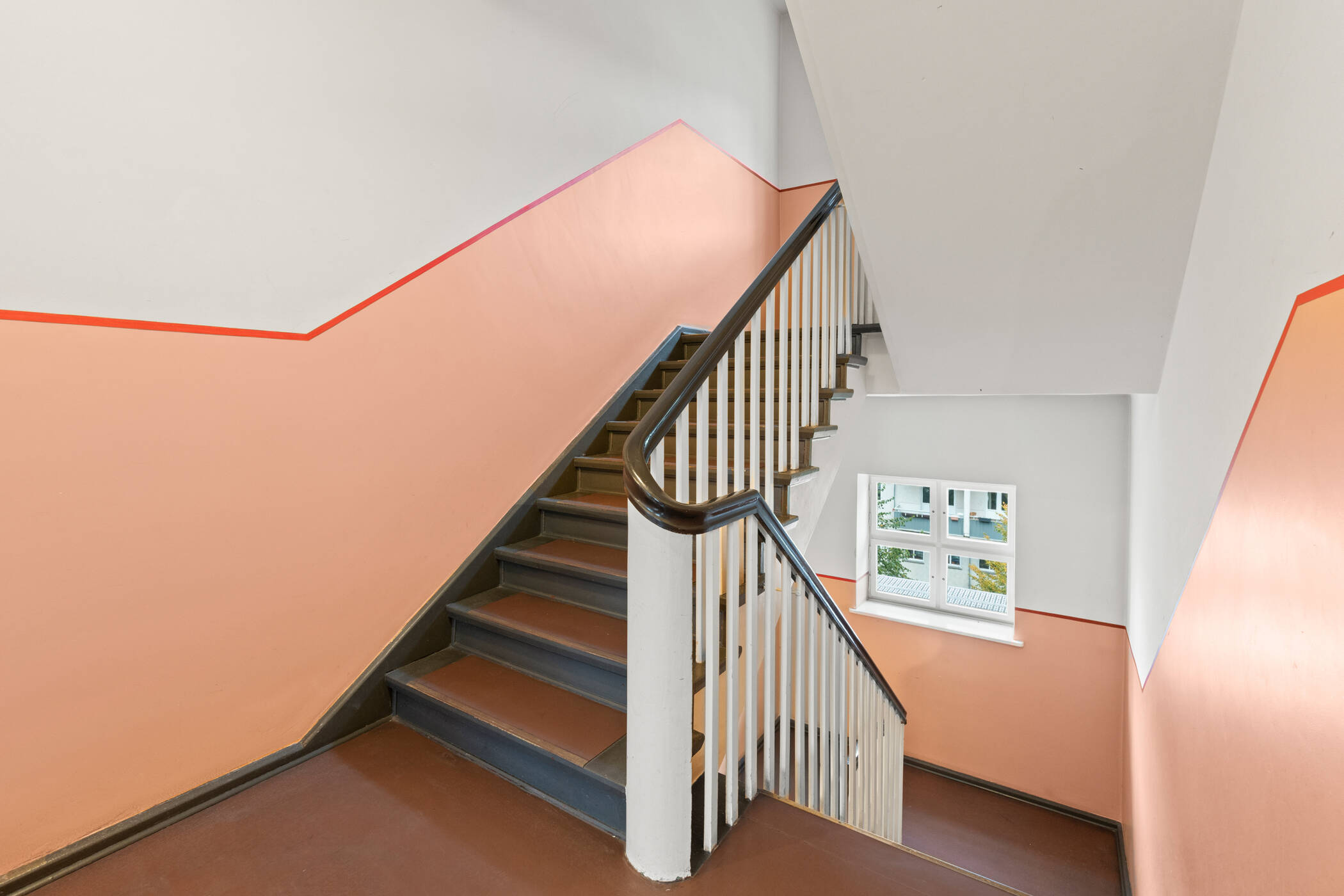 Frei ab sofort: Bezugsfreie 2-Zimmerwohnung mit Balkon & Wannenbad – Berlin – Vorschaubild 2