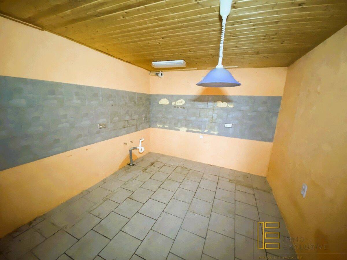 Ursprüngliches Einfamilienhaus umgebaut zum Zweifamilienhaus - Achtung Wohnrecht eingetragen – Gerach – Vorschaubild 7