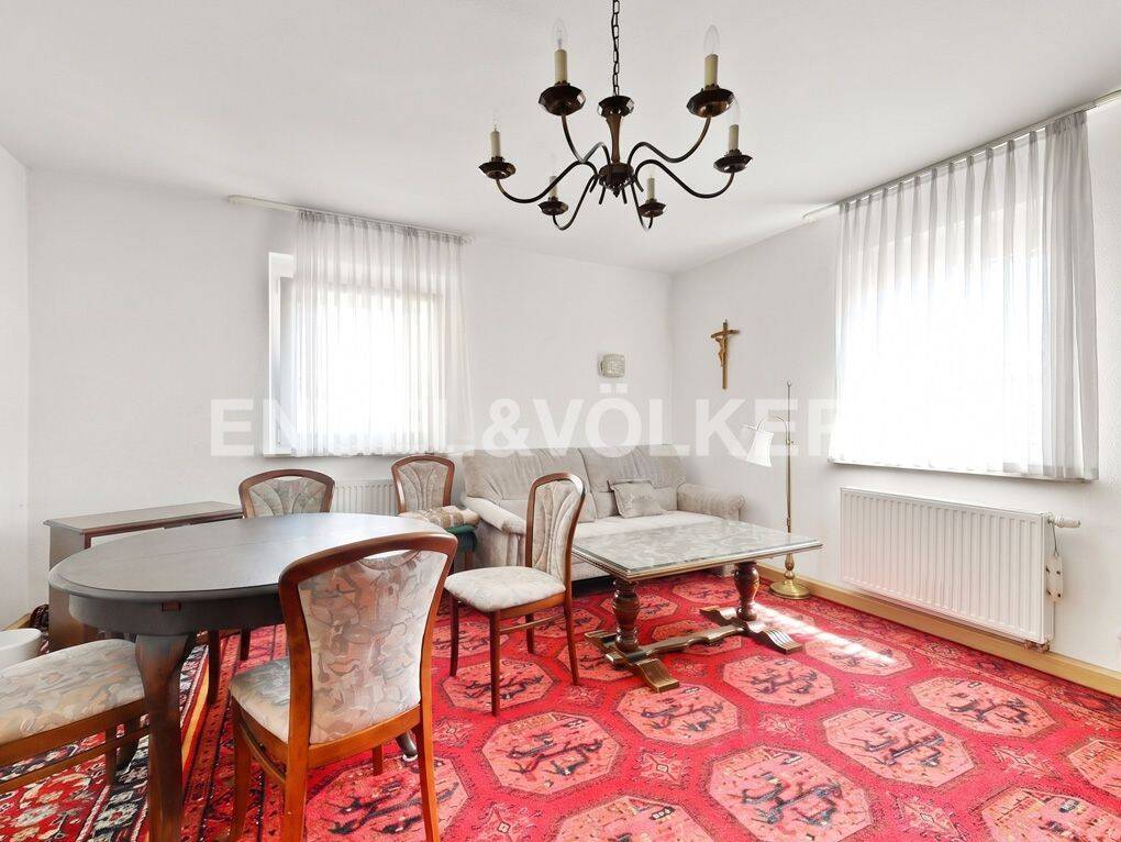 Liebevoll modernisiertes Raumwunder mit 144 m² 5 Zimmern und schönem Garten nahe Hammelburg – Hammelburg – Vorschaubild 3