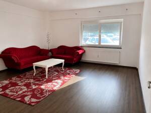 Großzügige 2-Zimmer-Wohnung mit kleiner Terrasse in Pasing