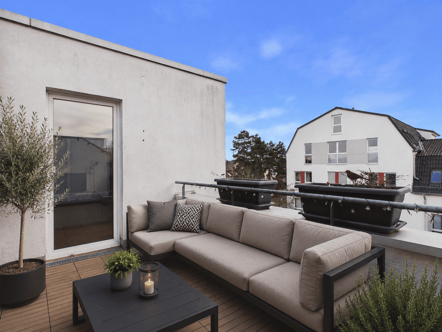 Dachgeschosswohnung mit Dachterrasse und Stellplatz-sofort bezugsfrei! – Leipzig – Vorschaubild 3