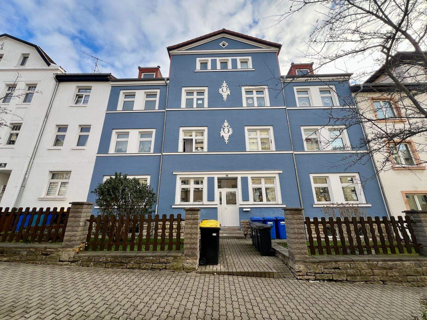 1 - Monat mietfrei ( Kaltmiete) - 3 - Zimmer - Wohnung mit großer heller Küche, Balkon & Badewanne - Unit 05
