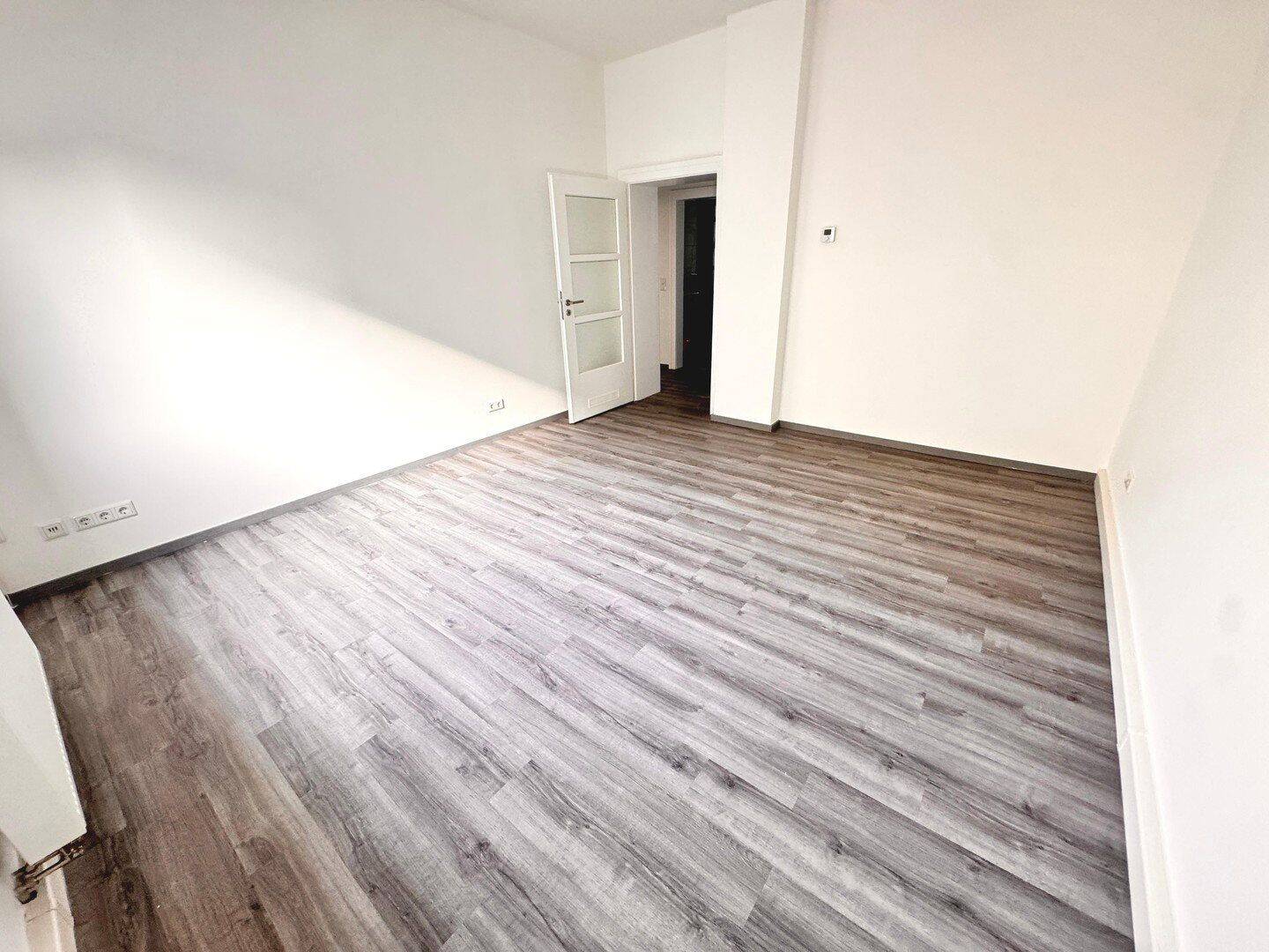 Frisch renovierte 2Zi-Whg. mit neuer Küche – Nürnberg – Vorschaubild 3