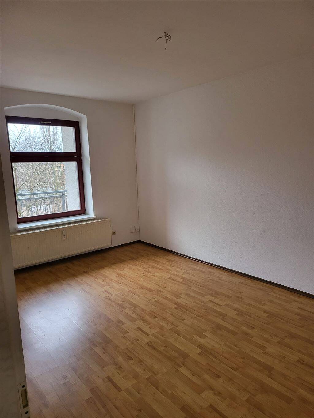 Großzügige 2-Zimmer mit Balkon, EBK, Wannenbad und Laminat in zentraler Lage! SP mgl. – Chemnitz – Vorschaubild 7
