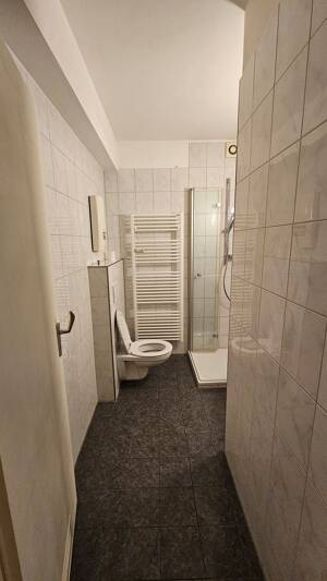 Neu renovierte 2,5-Zimmer-Wohnung mit Aufzug in bester Lage von Duisburg-Duissern – 47058 Duisburg – Vorschaubild 7