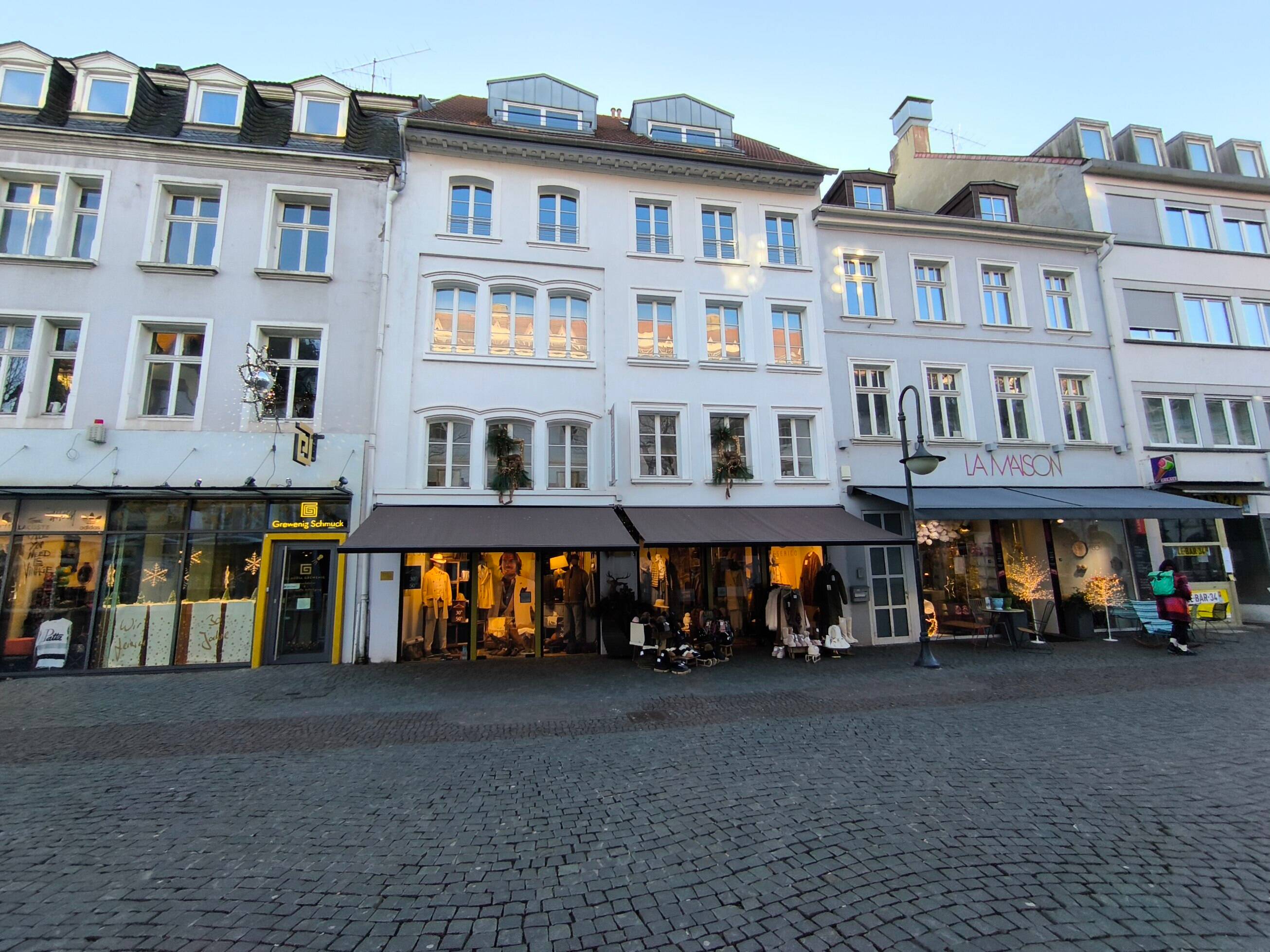 Sanierter Altbau! Loftartige Wohnung direkt am St. Johanner Markt