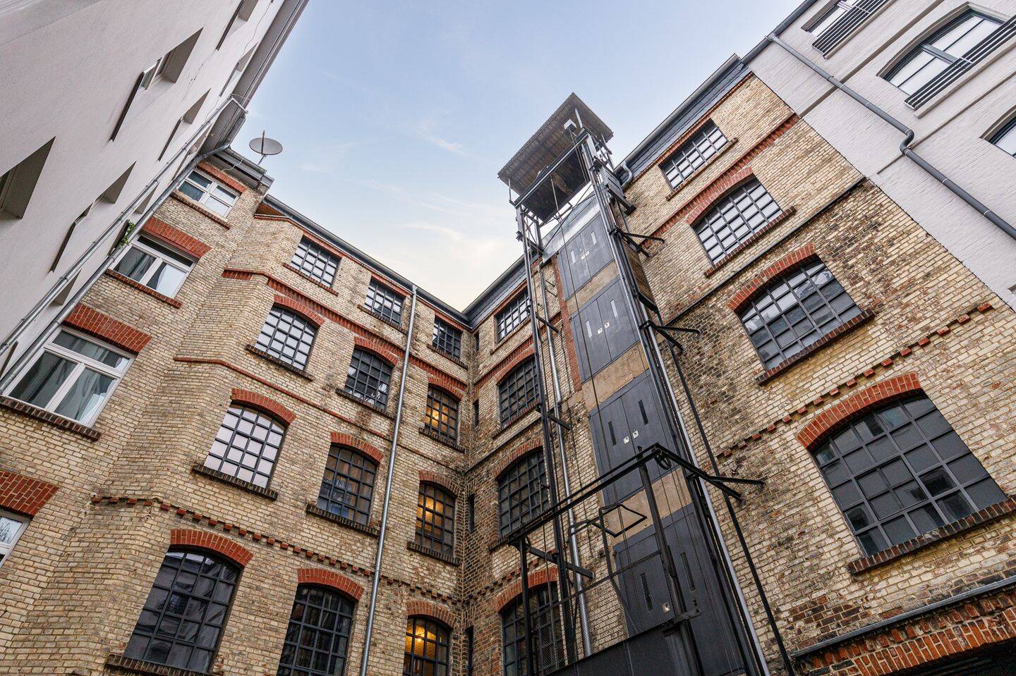 Factory Canvas - Weitläufiges Loft mit klarer Architektur und flexibler Nutzung am Paul-Lincke-Ufer – Berlin – Vorschaubild 2