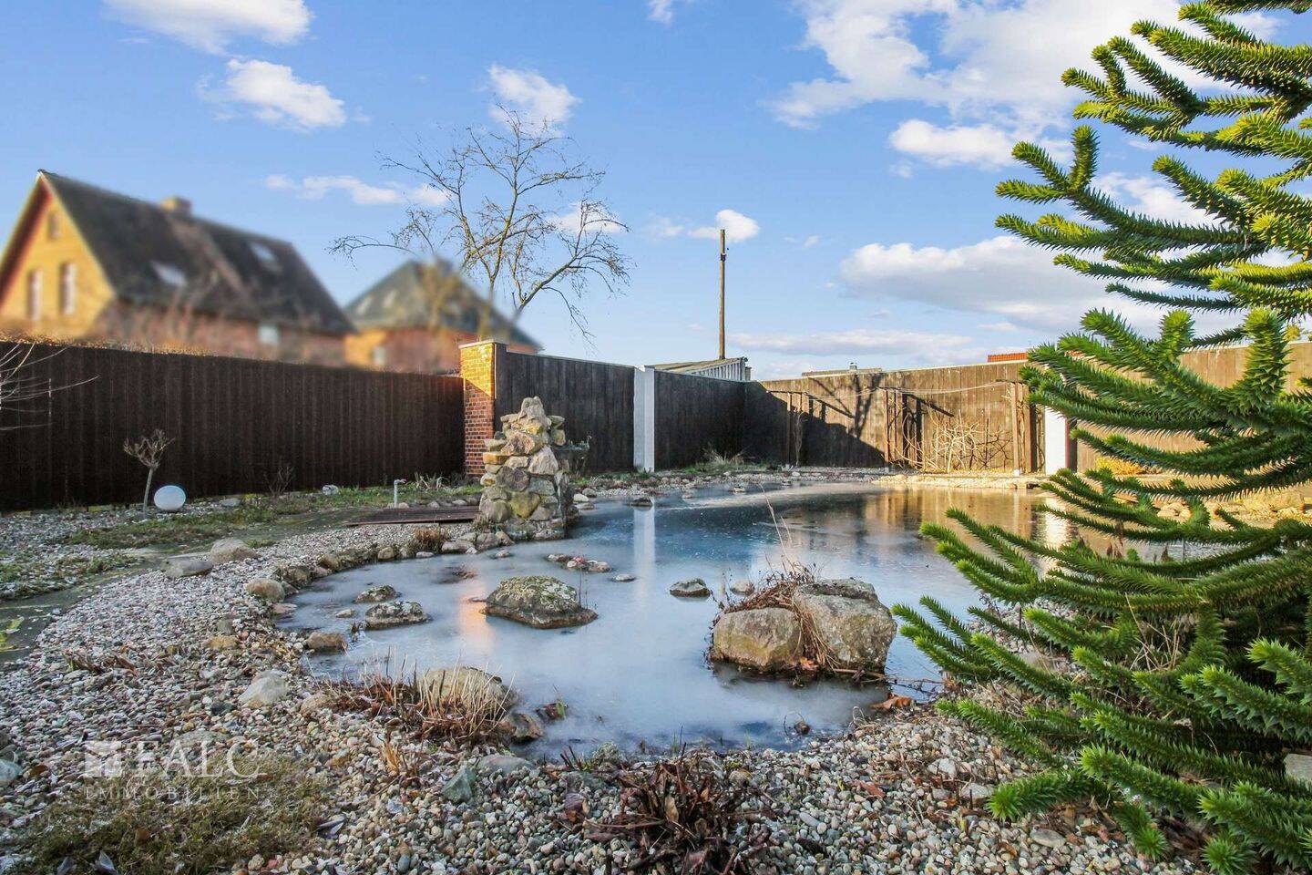+++ Elegantes Zweifamilienhaus mit großem Garten, Badeteich inkl. Poolhaus +++ – Ludwigslust – Vorschaubild 5