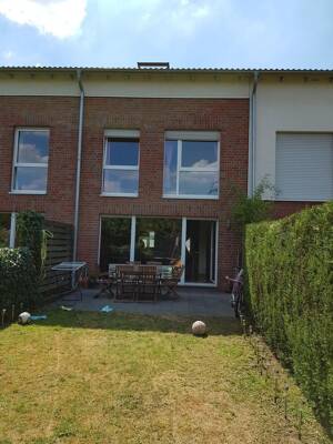 Schönes, ruhig gelegenes Reihenmittelhaus (Energiekl. B), 4 Zi, 2 Bäder, Garage, 200m zur U-Bahn – 40489 Düsseldorf – Vorschaubild 2