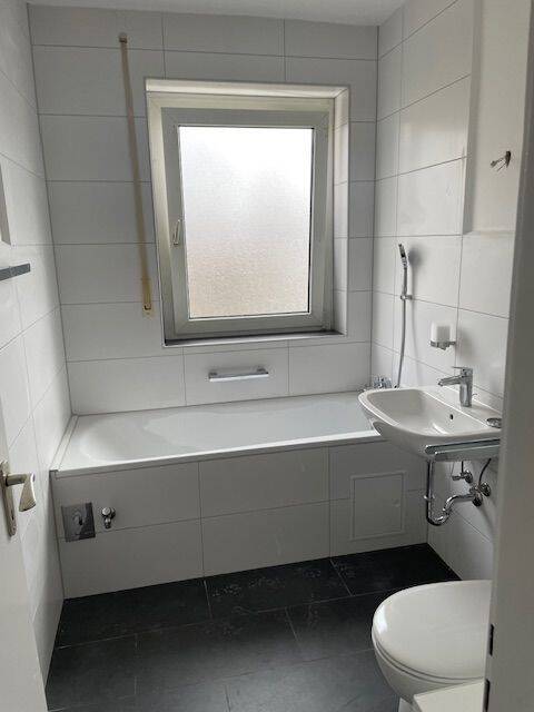 Modernisierte 3-Zimmer-Wohnung in Erlangen Frauenaurach ***Besichtigung: Mittwoch, 17.06.2026 um 15:00 Uhr*** – Erlangen – Vorschaubild 2