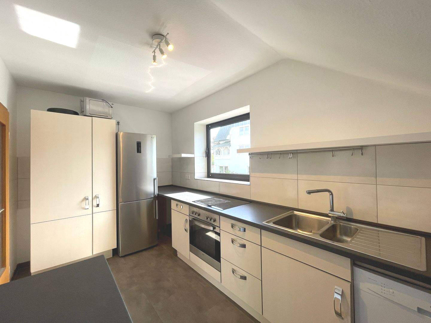 SB. Moderne große 3 ZKB DG-Wohnung am Triller – Saarbrücken – Vorschaubild 6