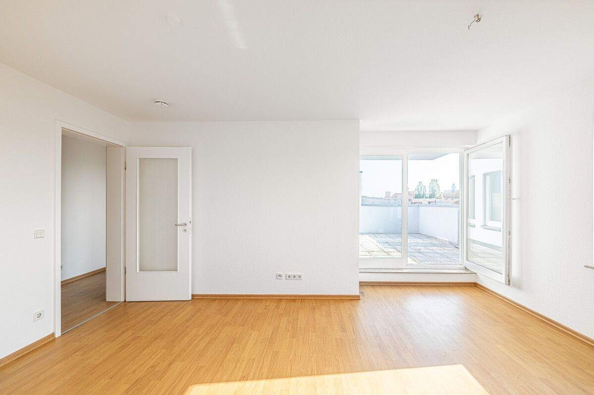 Reduziert! 2 Zimmer/ 2 Terrassen Dachgeschosstraum mit Aufzug nahe Florakiez – Berlin – Bild 1 von 9