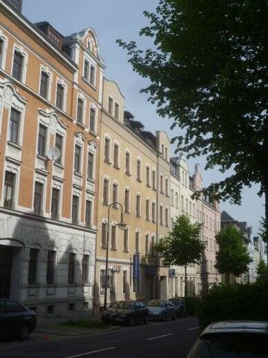 Gemütlich im Dachgeschoss mit Küche und Balkon