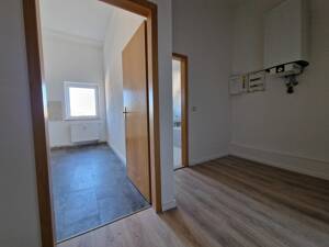 großzügige, helle 2-Zimmerwohnung zu vermieten. – 2739 Leutersdorf – Vorschaubild 6