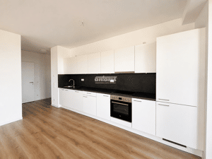 antaris Immobilien GmbH ** Hoch hinaus: Moderne 3-Zimmer-Wohnung mit EBK ** – 99084 Erfurt – Vorschaubild 4